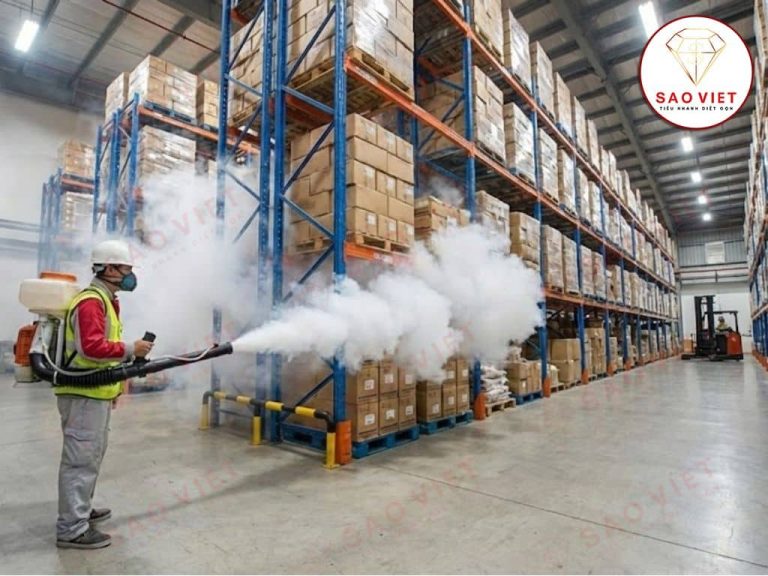 Xử lý côn trùng ở điểm kiểm soát tới hạn